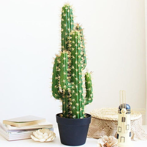 cactus artificiel en pot